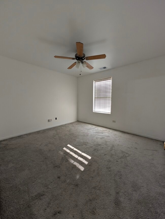 Building Photo - 2551 Oak Tree Ln