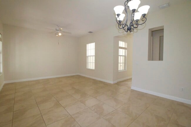 Building Photo - 8336 NW 9th Ave