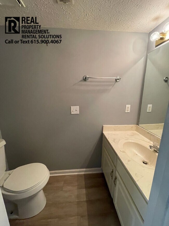 Building Photo - 2 Story Brick Duplex- 2BD/1.5BA Walk to MTSU!