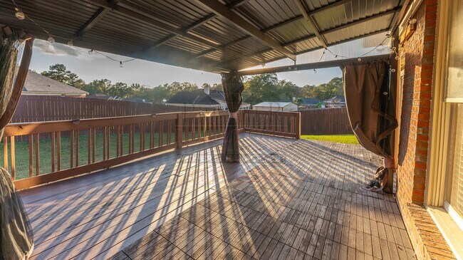 Building Photo - 5376 Broadfield Dr