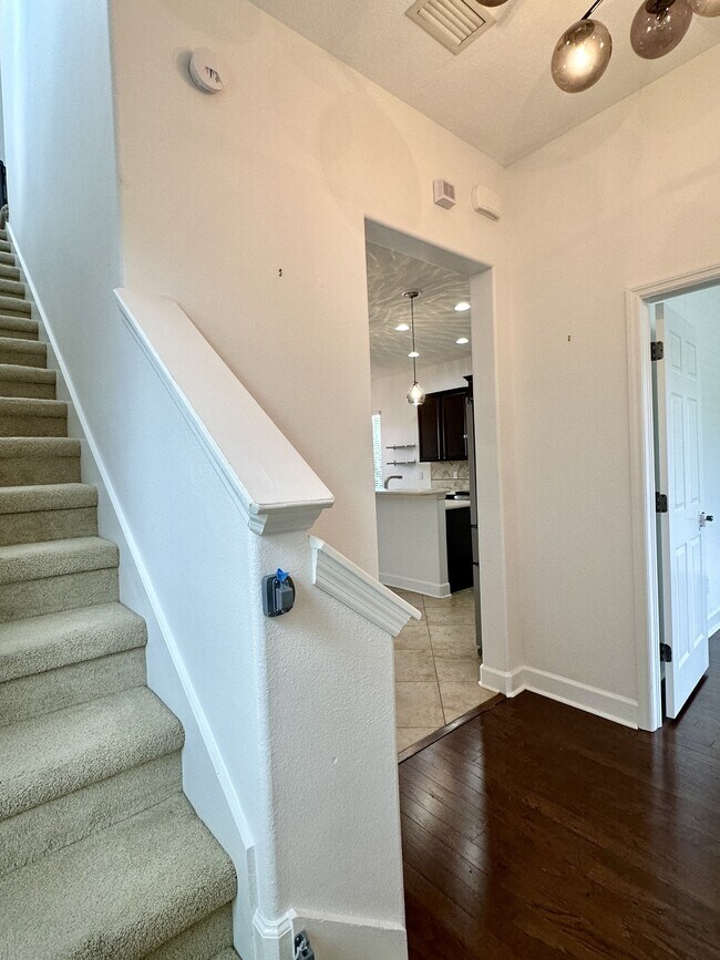 Building Photo - 6157 Castleton Hollow Rd