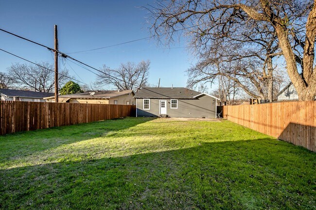 Building Photo - Must see this Renovated home located in Da...