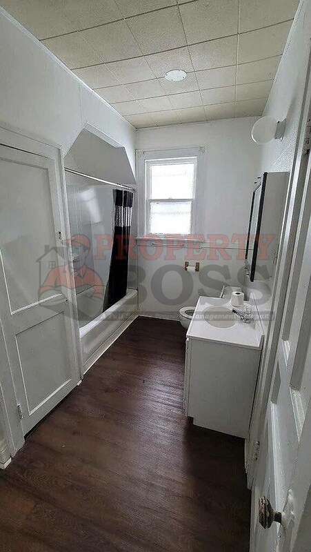 Building Photo - 1202 Elston St