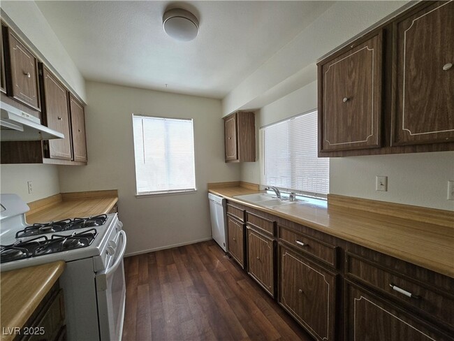 Building Photo - 5340 Retablo Ave