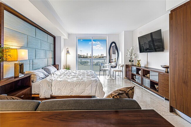 Building Photo - 50 Biscayne Blvd