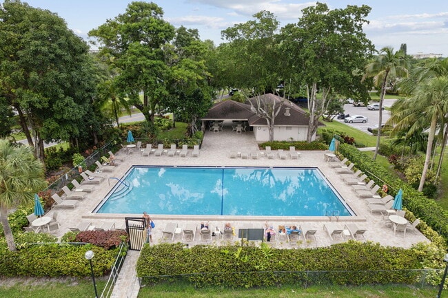 Building Photo - 3001 S Course Dr