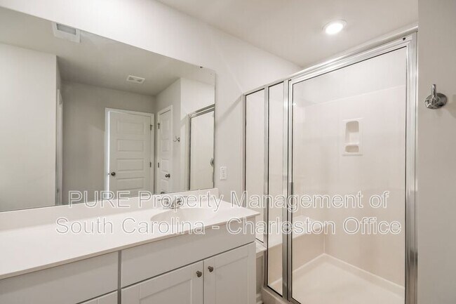 Building Photo - 104 Bay Eddy Ct