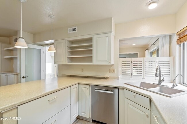 Building Photo - 10077 E Calle De Cielo Cir