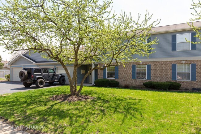 Primary Photo - 408 Woodview Cir