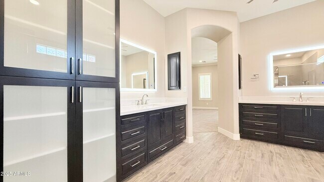 Building Photo - 4501 E Timberline Ct