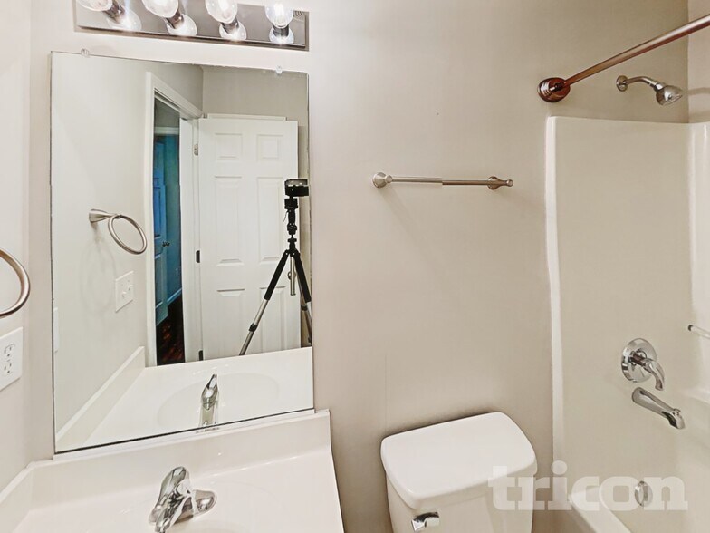 Building Photo - 285 Stone Meadow Ct