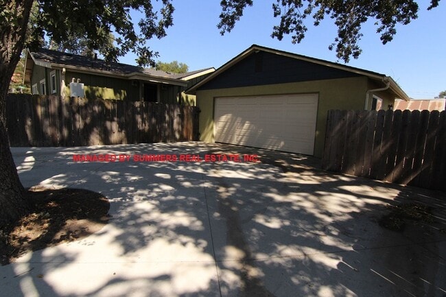 Building Photo - 2 Bedroom, 2 Bath with Office, plus garage.