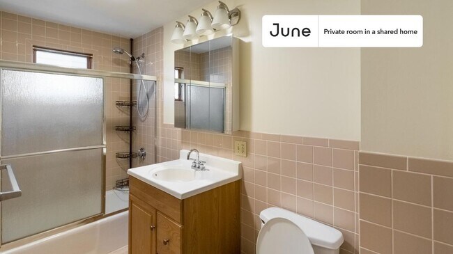 Building Photo - Room in Shared 5 bed/1 bath home in Somerville