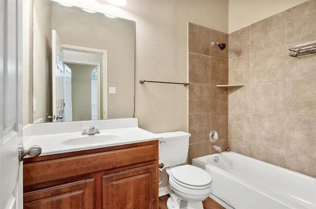 Building Photo - 120 Emory Fields Dr