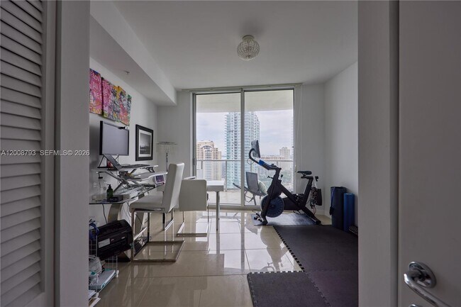 Building Photo - 300 S Biscayne Blvd