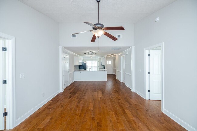 Building Photo - 1043 Wildfire Cir