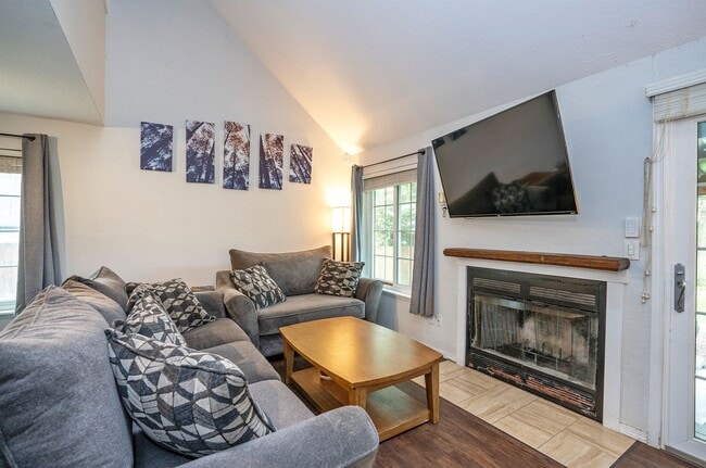 Building Photo - Spacious and Updated Rainier Meadows Home with Private Backyard