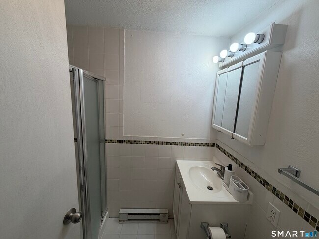 Building Photo - 130 Spring St