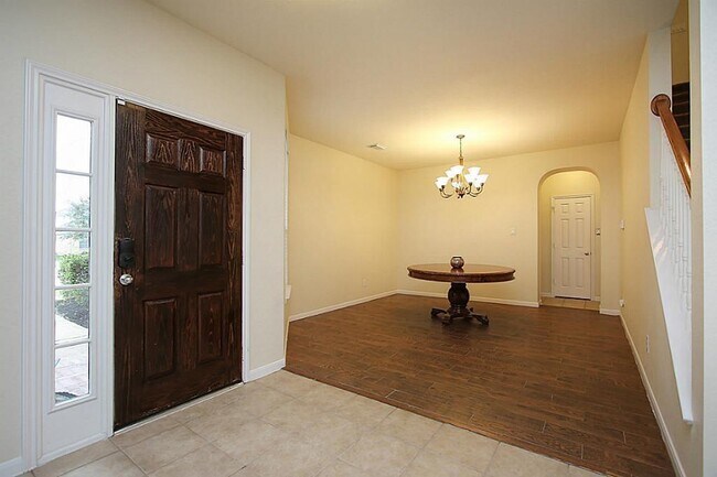 Building Photo - 29619 S Legends Bend Dr