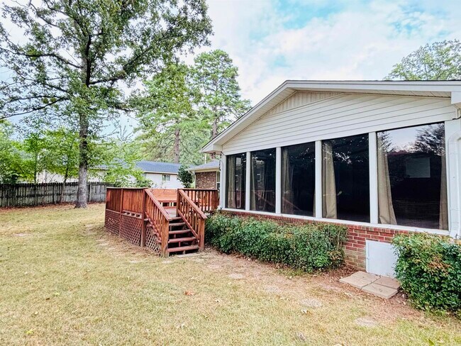 Building Photo - 816 Teresa Dr
