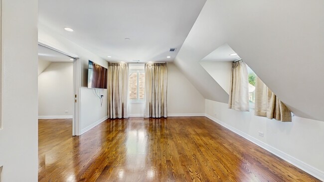 Building Photo - 570 Hathaway Cir