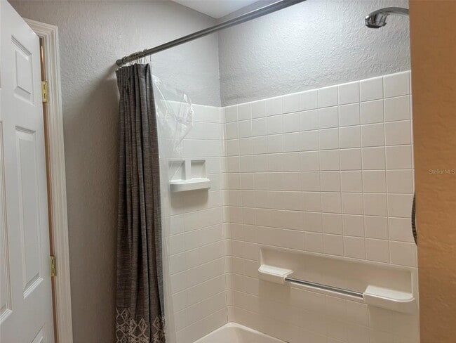 Building Photo - 4390 NE 140th Ct