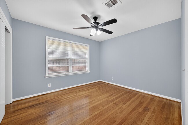 Building Photo - 4022 Osby Dr