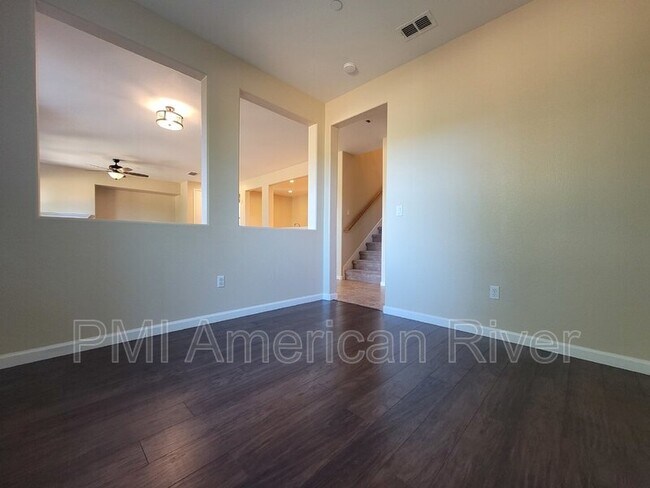 Building Photo - 3304 Esplanade Cir