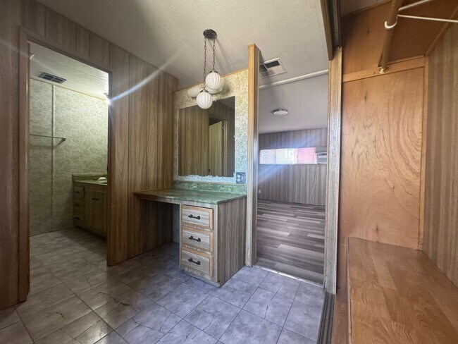 Building Photo - Large Customized 2 Bedroom Manuf Home w/Bonus Room= 3 total bedrooms