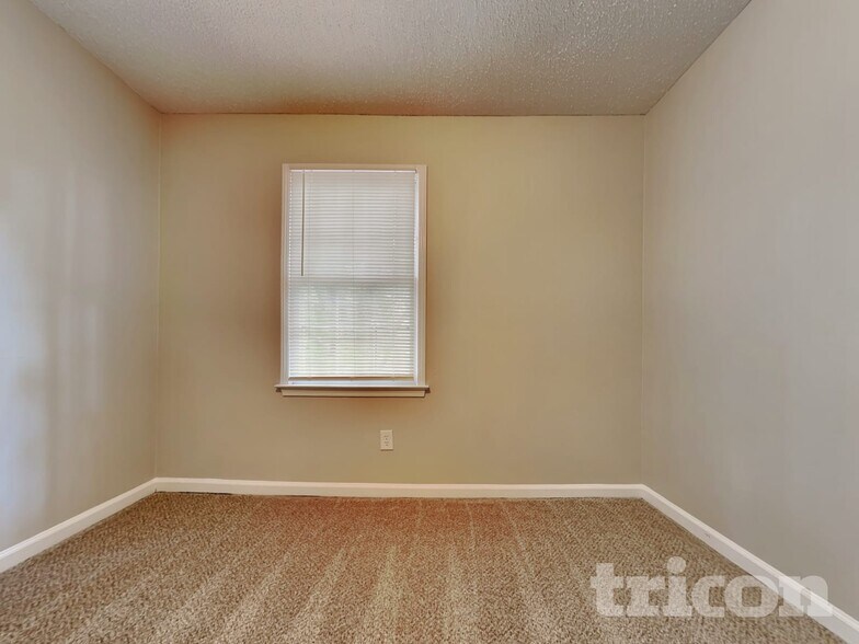 Building Photo - 1444 Riverwood Ct