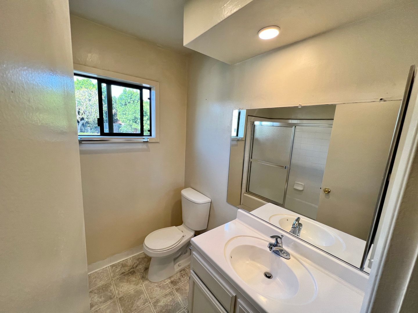 Building Photo - 3510 Clarington Ave