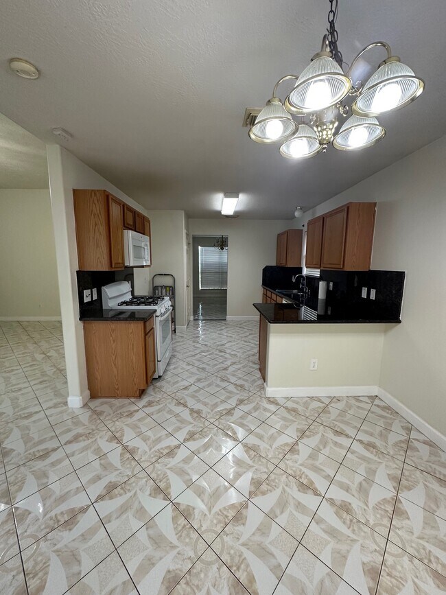 Building Photo - 3101 Meadow Bay Dr