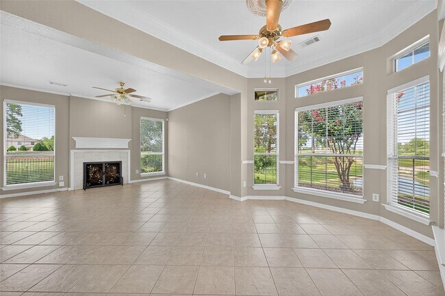Building Photo - 7914 Loyel Pointe Dr