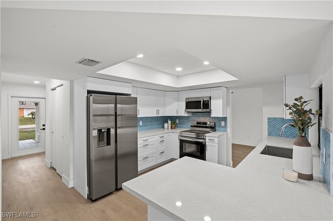 Building Photo - 4742 25th Ave SW