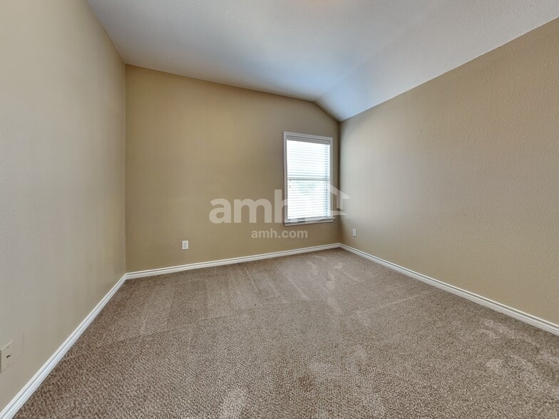 Building Photo - 8923 Wild Rose Ln