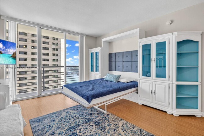 Building Photo - 335 S Biscayne Blvd