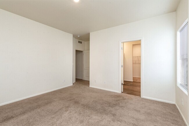 Building Photo - 9764 Chalkstone Ln