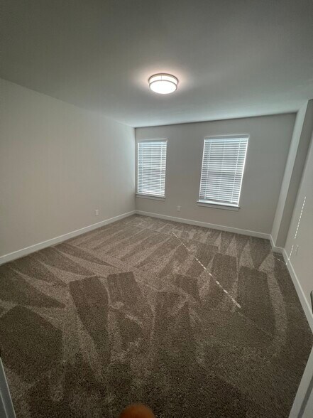 Building Photo - 807 Autumn Sage Dr