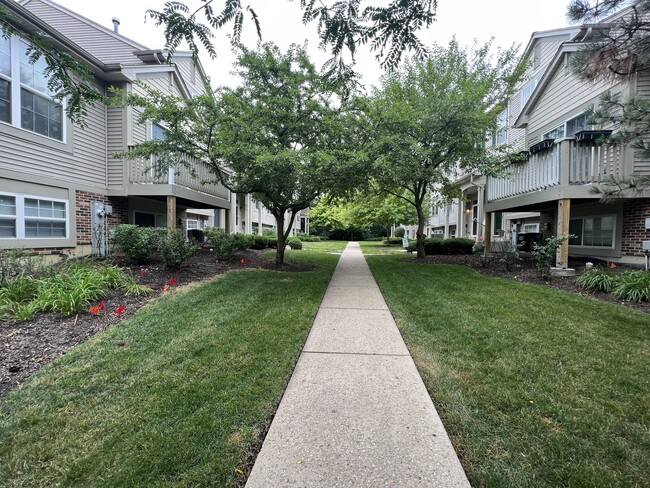Building Photo - 1046 Chadwick Dr