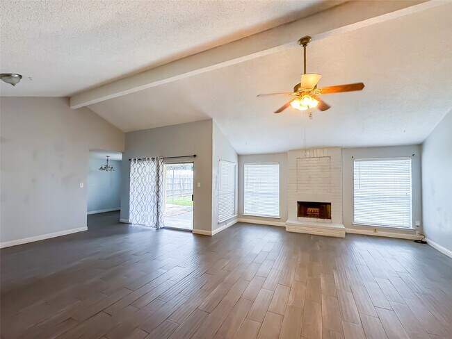 Building Photo - 12051 Creekhurst Dr