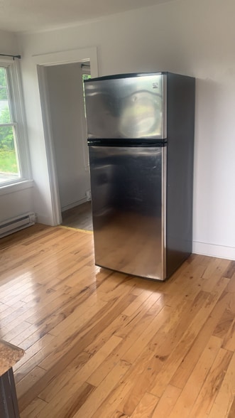 Building Photo - 49 Brown Ave