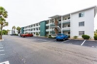 Building Photo - 1875 Sunny Dr
