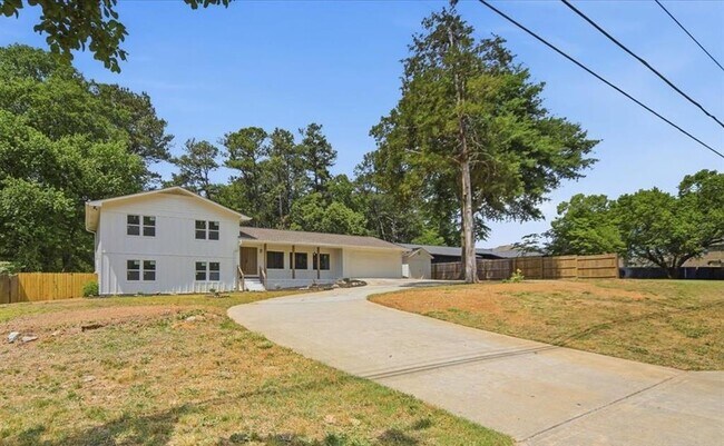 Building Photo - 1073 Grayson Pkwy