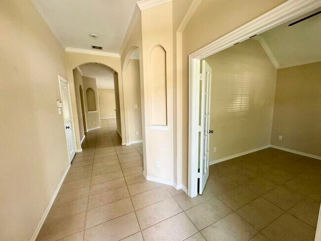 Building Photo - 11015 Walts Run Ln