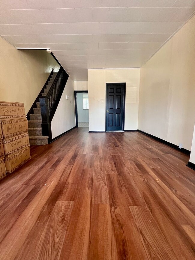 Building Photo - Stunning 3-Bedroom Townhome in Frankford! Available NOW!