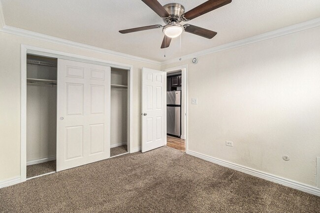 Building Photo - 2 Bedroom 1 Bath in the Heart of West Wash...