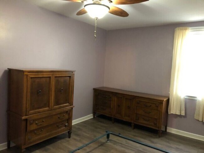 Building Photo - 3 Bedroom Home for rent 19152