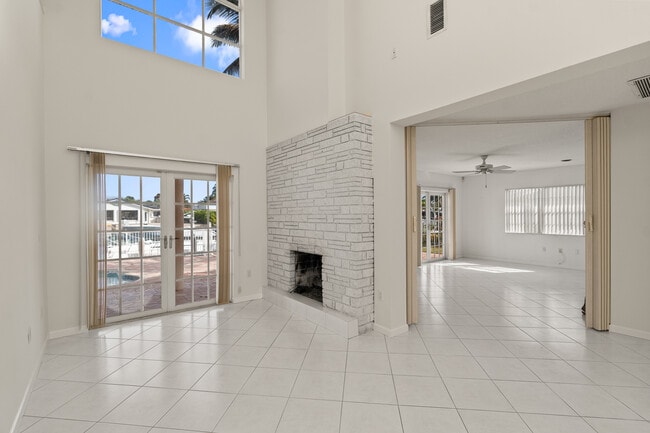 Building Photo - 2671 NE 22nd Ct