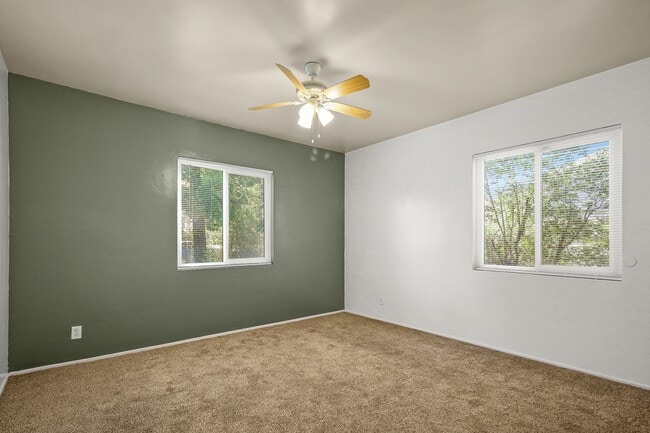 Building Photo - 1073 Palm Ave