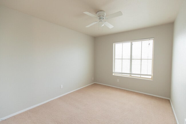 Building Photo - 18033 N Skyhawk Dr